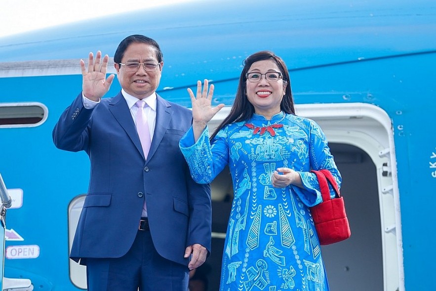 Prime Minister Pham Minh Chinh and his spouse. Photo: VGP Prime Minister Pham Minh Chinh and his spouse. Photo: VGP
