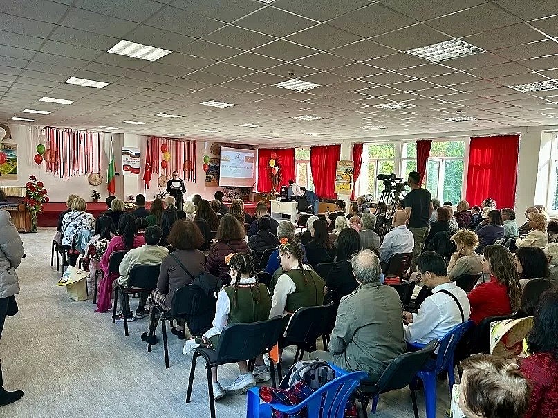 Art Program Deepens Vietnam-Bulgaria Cultural Exchange and Friendship