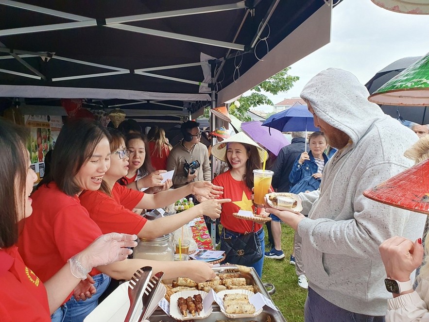 Vietnamese Seafood First Time Promoted at Prague Food Culture Festival