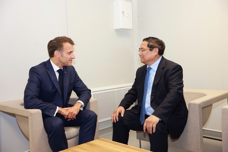 Vietnamese Prime Minister Pham Minh Chinh held a meeting with French President Emmanuel Macron