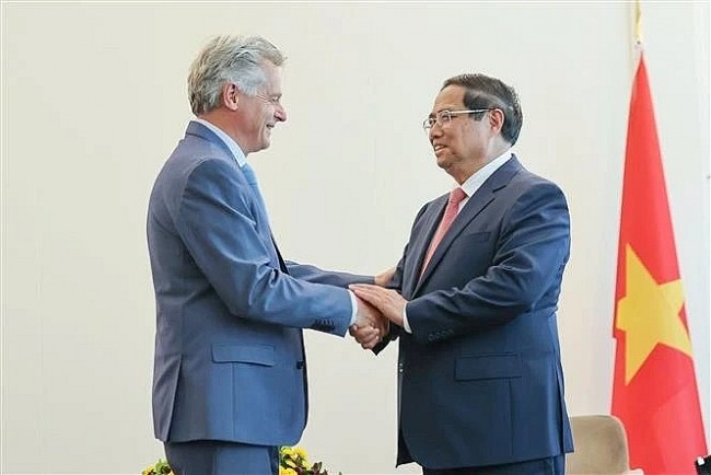 Vietnam News Today (Jun. 11): Vietnam Treasures Comprehensive Strategic Partnership with France