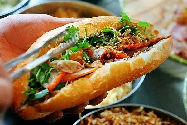 Vietnamese Bánh Mì is named among world's top 25 best sandwiches by CNN (Photo: Internet)