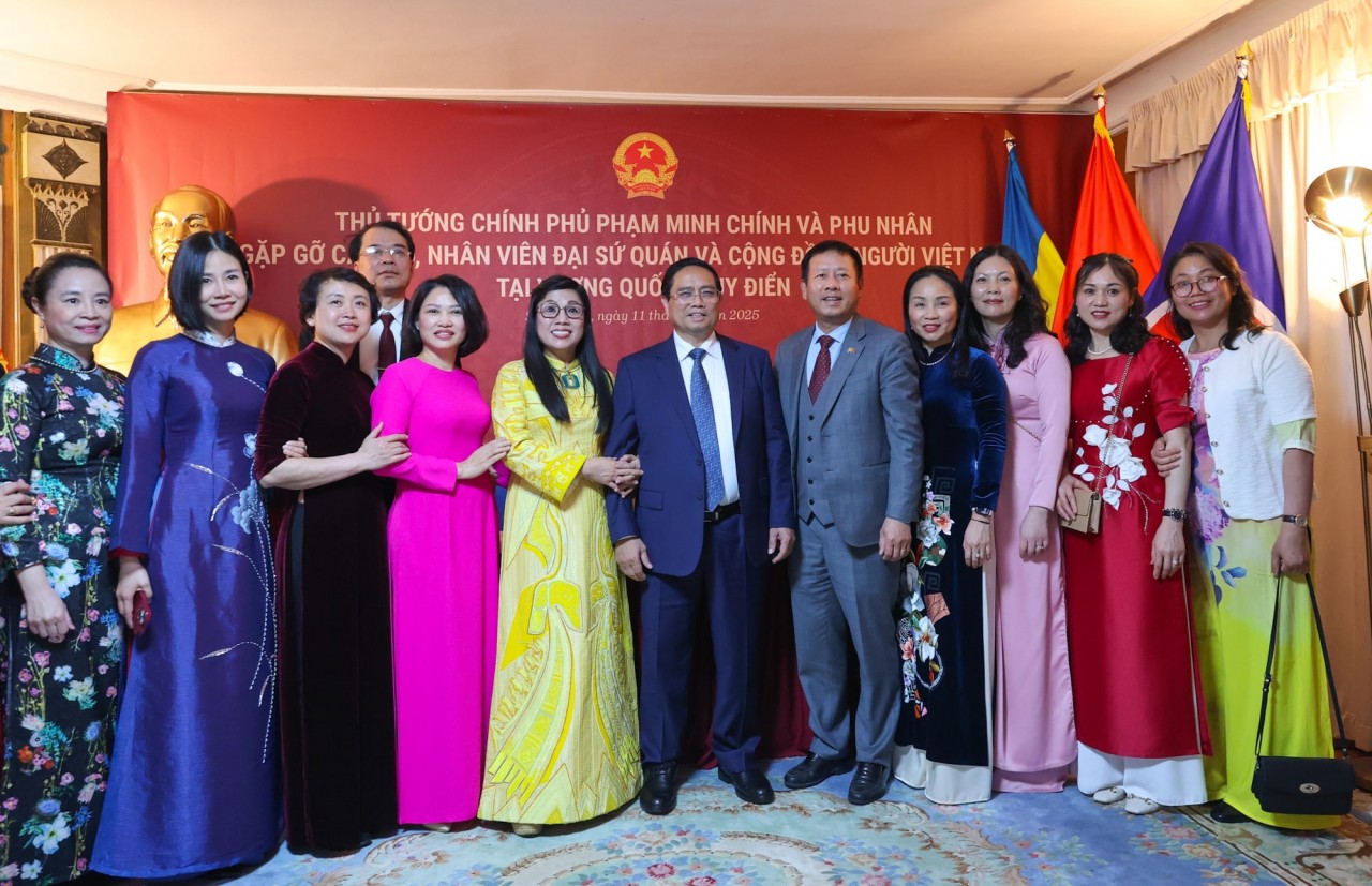 Vietnamese PM Highlights Role of Overseas Vietnamese During Visit to Sweden