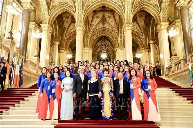 Positioning Vietnamese Values Abroad in the Digital and AI Era