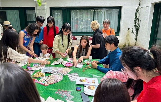 Vietnam's Week Leaves Positive Impression at Saint Herblain (France)