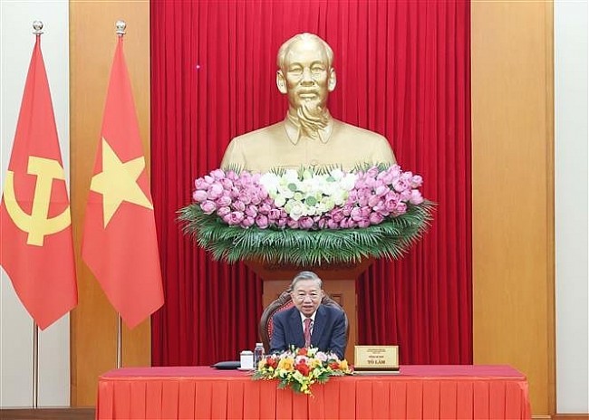Vietnam News Today (Jul. 3): Vietnamese Party leader, US President Talk Bilateral Ties, Trade Issues