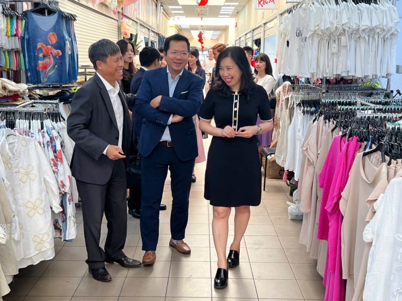 Vietnamese People in Poland: A United, Multifaceted Community
