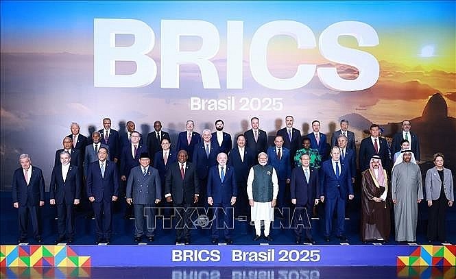 Prime Minister Pham Minh Chinh and heads of delegations attending the 2025 BRICS Summit pose for a group photo (Photo: VNA)