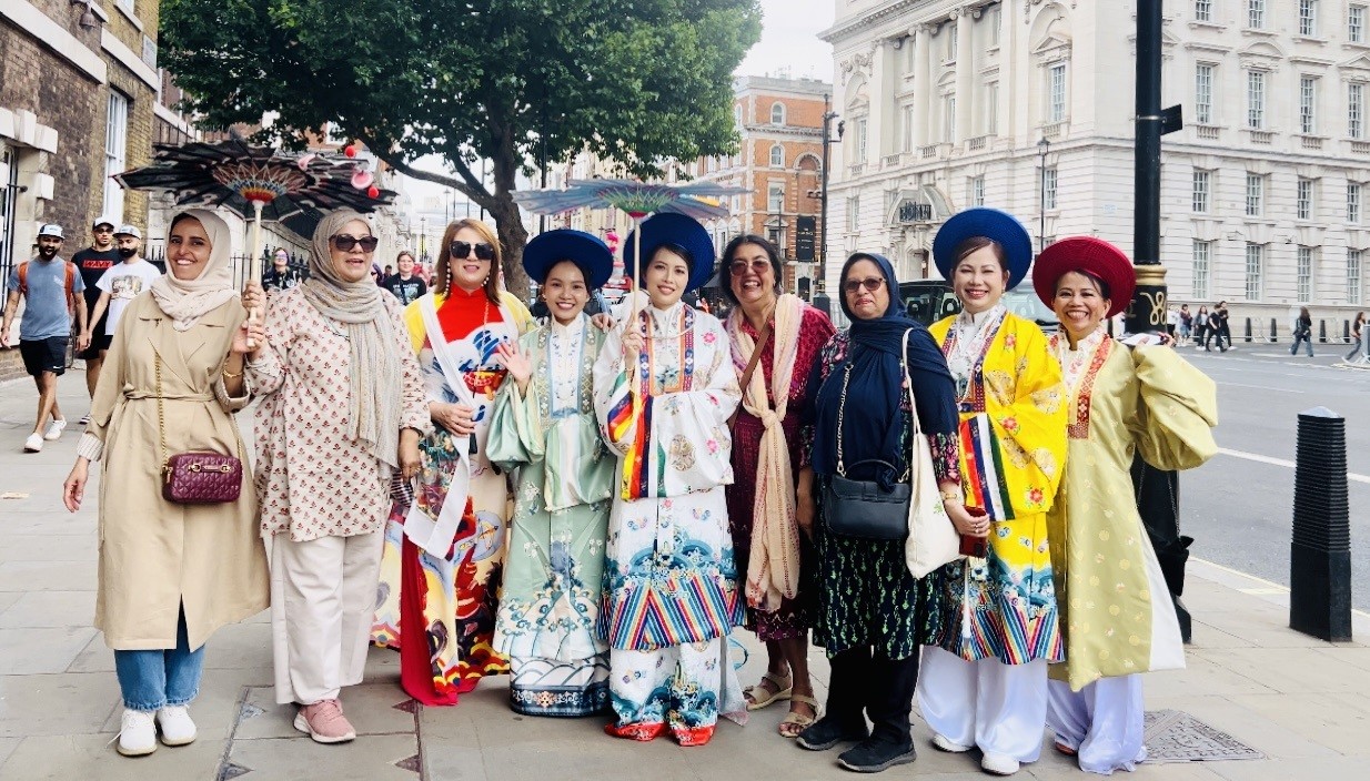 Honoring Viet Traditional Attires in London (UK)