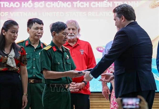 Exhibition Traces 30 Years of Vietnam - US Diplomatic Ties, 200 Sets of War Records Returned