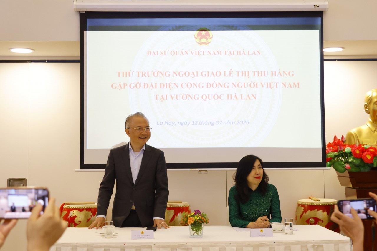 The event was attended by the Vietnamese Ambassador to the Netherlands, Embassy staff, and more than 40 overseas Vietnamese from various parts of the country. (Photo: SCOVA)