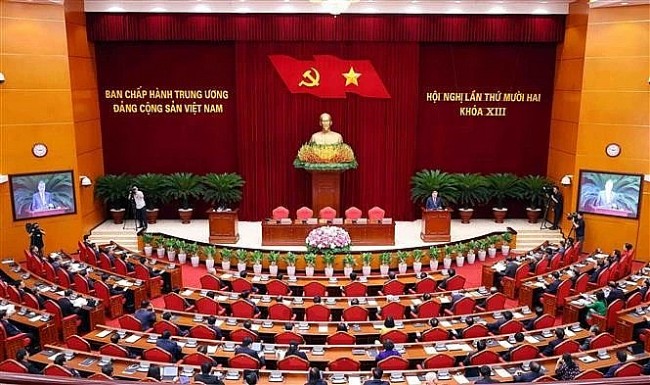 13th Party Central Committee Wraps up 12th Plenum