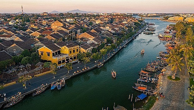 A bird's eye view of the ancient city of Hoi An (Photo: baoquangnam.vn)