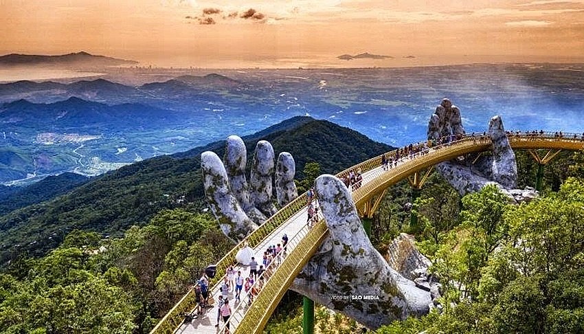 Golden Bridge in Da Nang - a major tourist destination in central Vietnam. (Photo: Sun World) Golden Bridge in Da Nang - a major tourist destination in central Vietnam. (Photo: Sun World)
