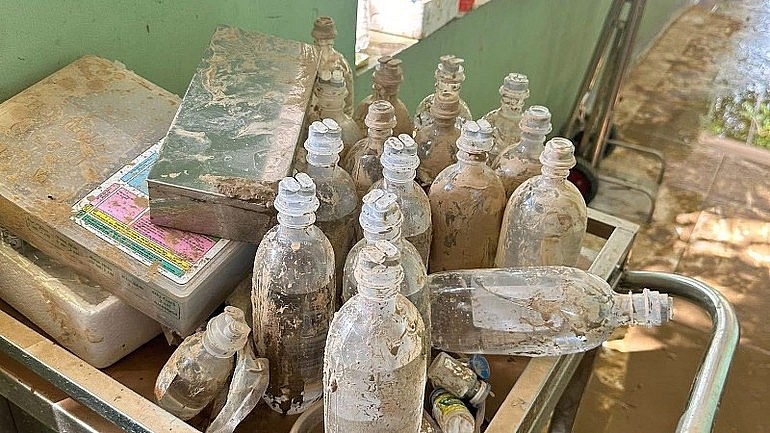 WHO Assists Nghe An Province in Post-flood Disease Prevention and Control