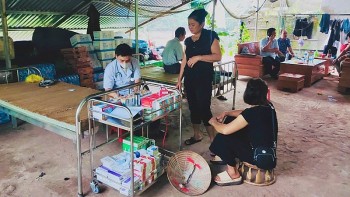 WHO Assists Nghe An Province in Post-flood Disease Prevention and Control
