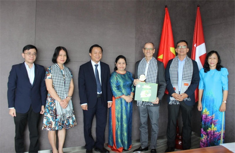 Strengthening Vietnam - Switzerland Friendship Relations