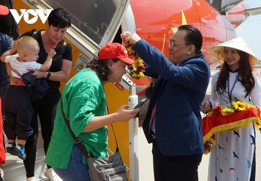 Tourists from Kazakhstan arrive at Cam Ranh International Airport, Khanh Hoa Tourists from Kazakhstan arrive at Cam Ranh International Airport, Khanh Hoa