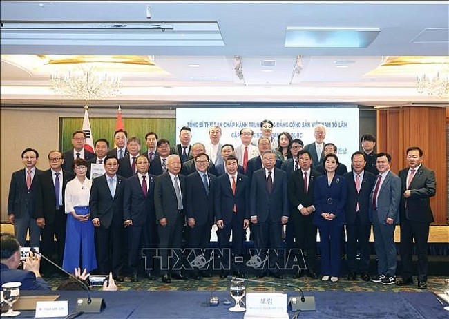 Party General Secretary strengthens Vietnam–RoK ties in Seoul meeting