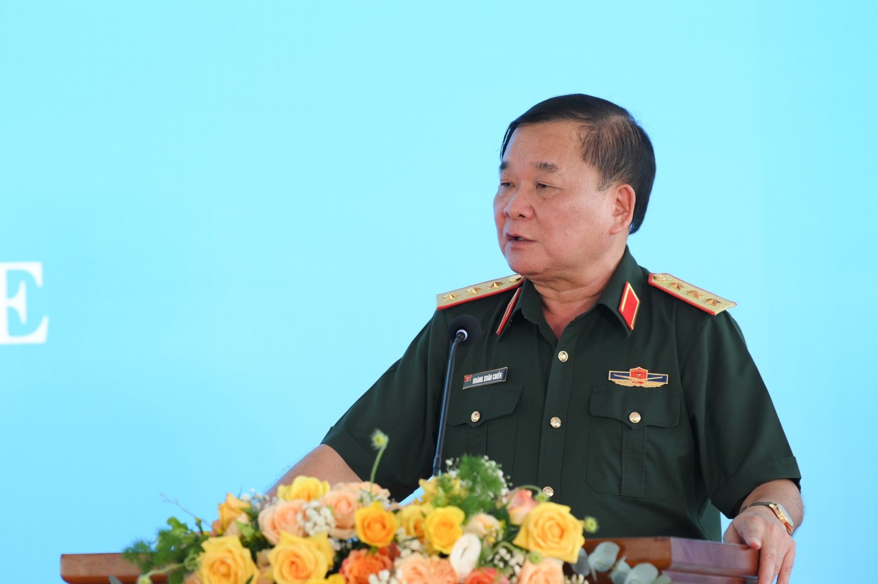 Australia Hands Over US $240,000 Equipment Package to Vietnamese Peacekeepers
