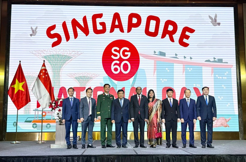 Singapore Embassy in Hanoi Celebrates 60th Anniversary of National Day
