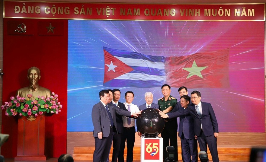 National-level Launching Ceremony to Aid Cuban People with Food, Medical and Essential Supplies