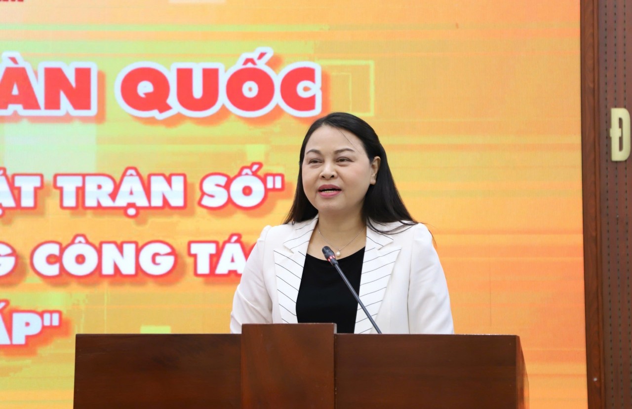 Nguyen Thi Thu Ha speaks at the conference. (Photo: Vietnam Fatherland Front)