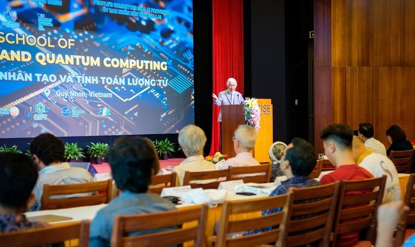 Vietnam Hosts First Summer School on Artificial Intelligence and Quantum Computing