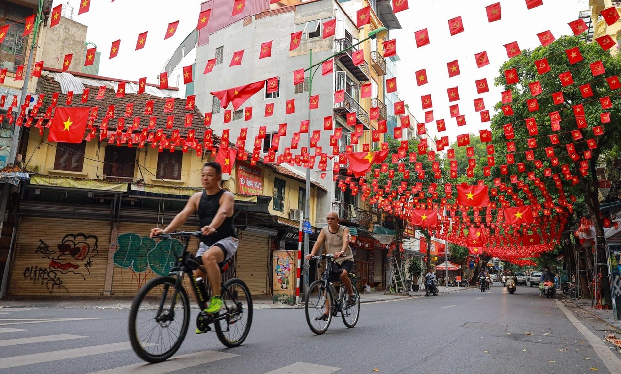 Hanoi Strives to Provide Best Support for Residents and Tourists During Independence Day Celebration