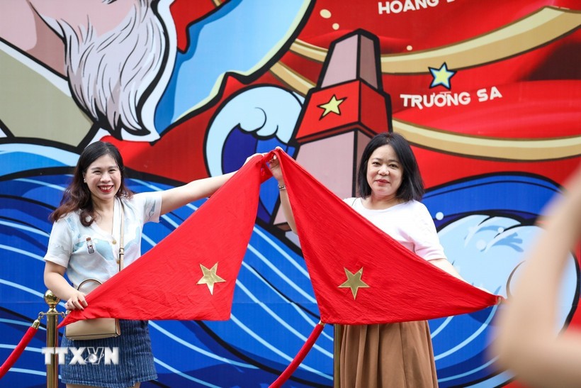 How To Get Around And The Best Spots To View The 80th National Day Parade Rehearsal