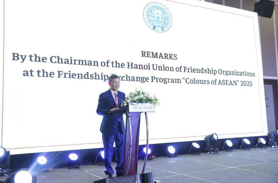 Nguyen Ngoc Ky, Chairman of the Hanoi Union of Friendship Organizations. (Photo: Dinh Hoa)