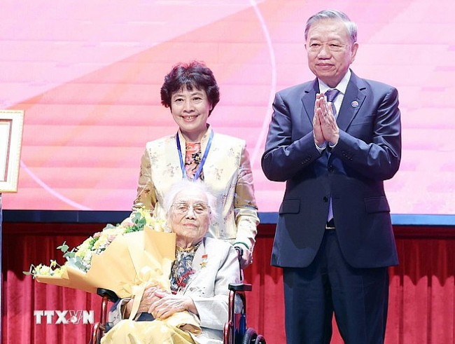 Vietnamese Diplomacy Asked to Help Connect Cooperation, Enhance Nation's Standing