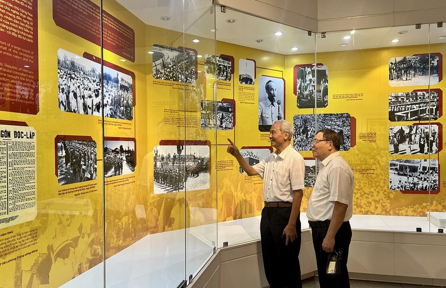 “Autumn of Independence” - Precious Historical Artifacts of President Ho Chi Minh First Time Introduced