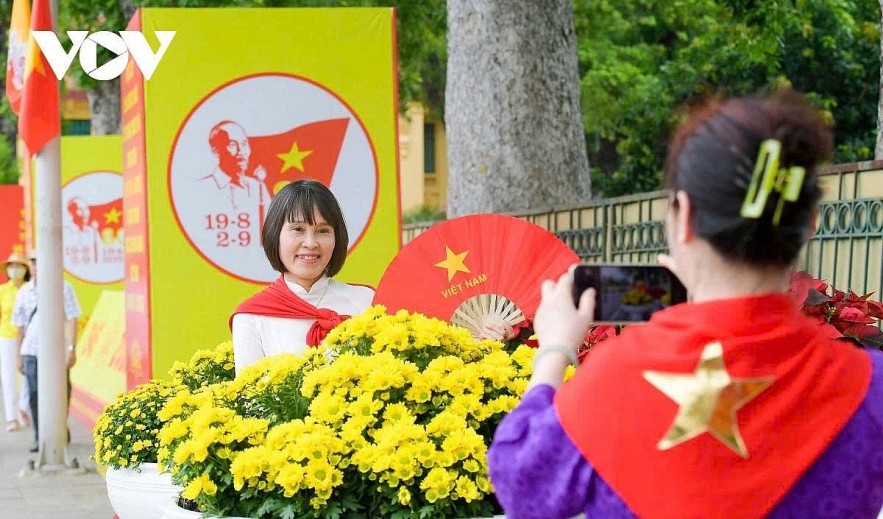 Visitors flock to Hanoi for 80th National Day celebrations.