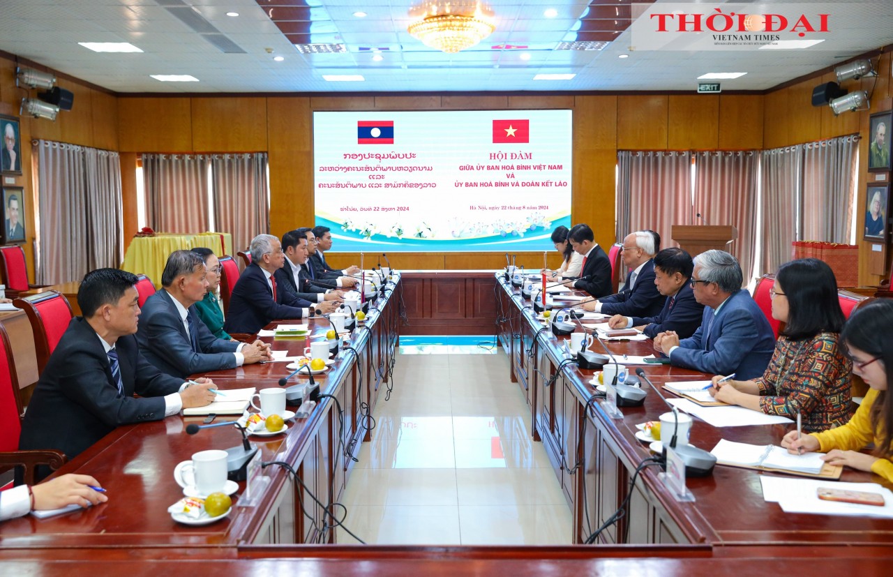 Lao Vice Chairman of National Assembly: Vietnam’s 80-Year Achievements Are Source of Encouragement for Lao People