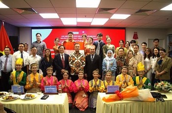 Strengthening Vietnam - Indonesia Ties