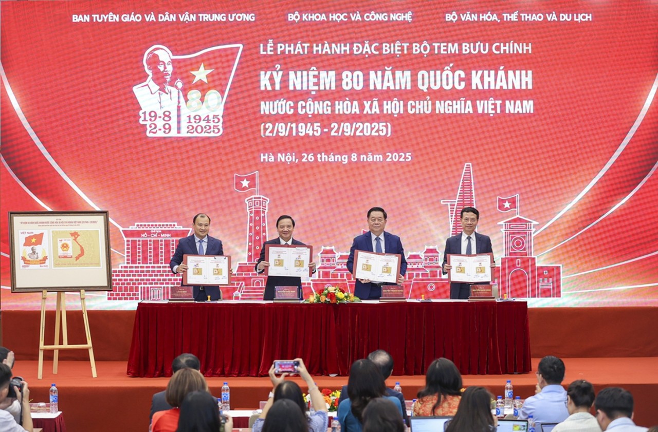 Special Stamp Set Issued to Commemorate 80th anniversary of Vietnam Independence Day