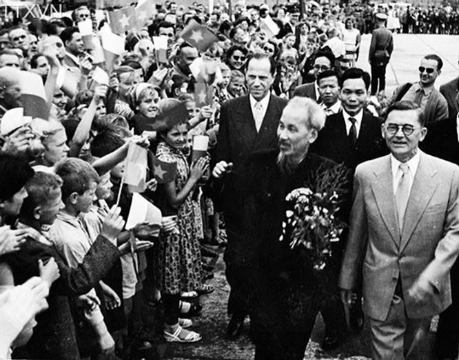Some Reflections on Implementing Ho Chi Minh’s Ideology on Vietnam’s People-to-People Diplomacy over the Past 80 Years