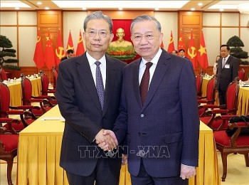 Vietnam News Today (Sept. 1): Vietnamese Party chief hosts reception for visiting top Chinese legislator