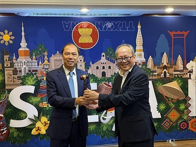 Vietnam News Today (Sept. 1): Vietnamese Party chief hosts reception for visiting top Chinese legislator