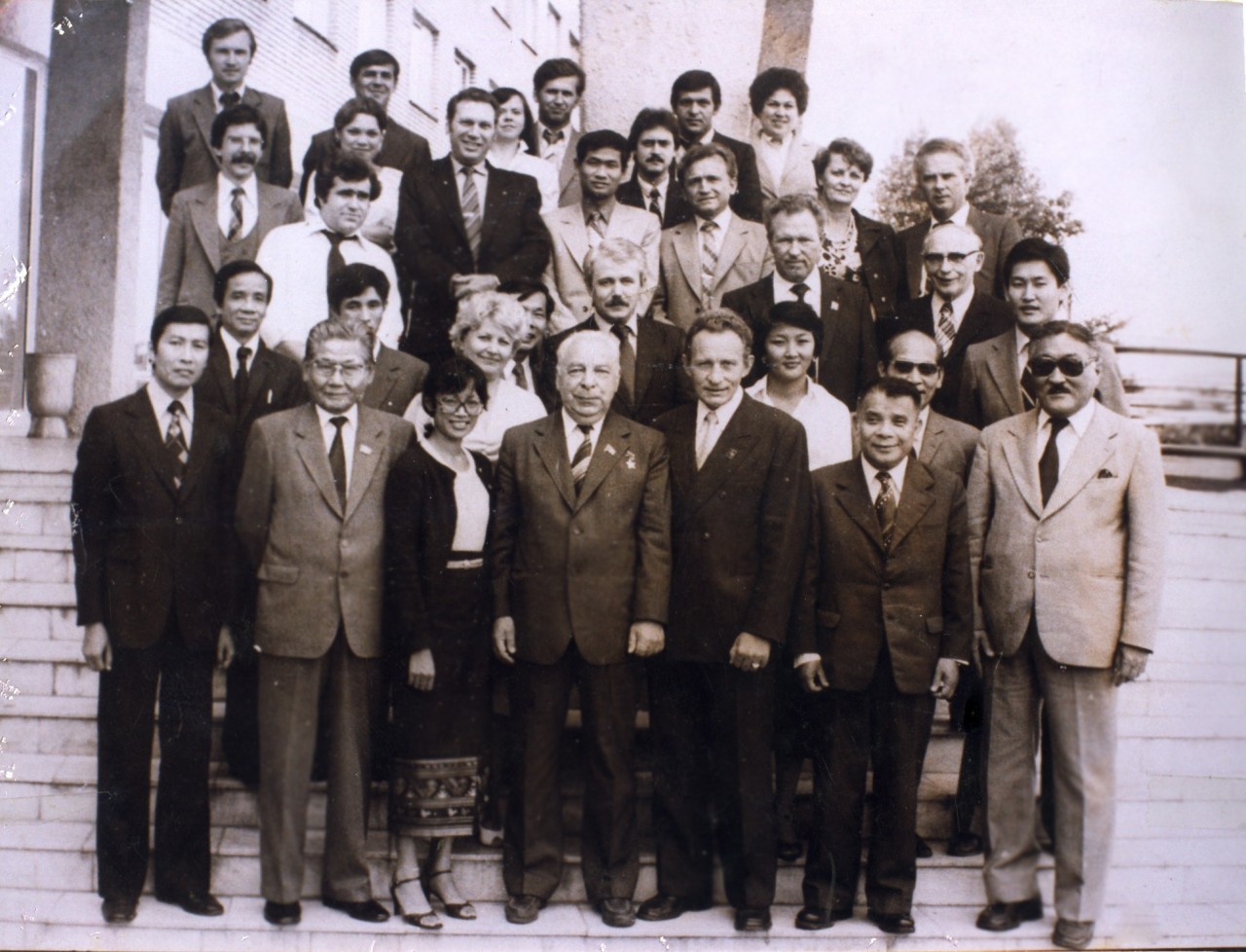 The Vietnamese delegation of the World Peace Protection Committee attended the Consultative Conference of Socialist Countries in Nakhodka (former Soviet Union), October 1981. 