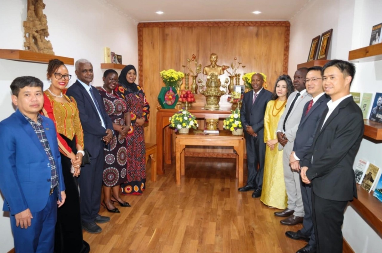 Ho Chi Minh Space Inaugurated in Tanzania