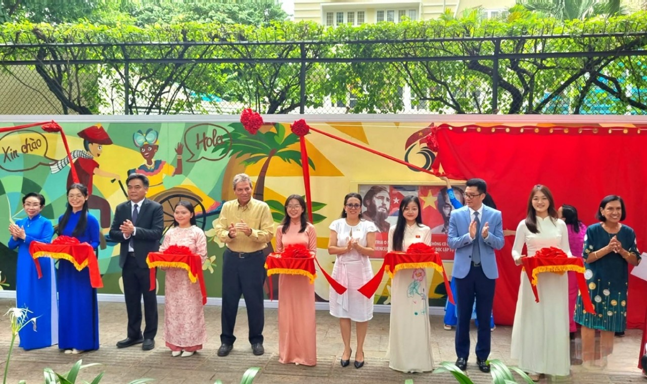 Ho Chi Minh City Inaugurates Vietnam - Cuba Friendship Mural