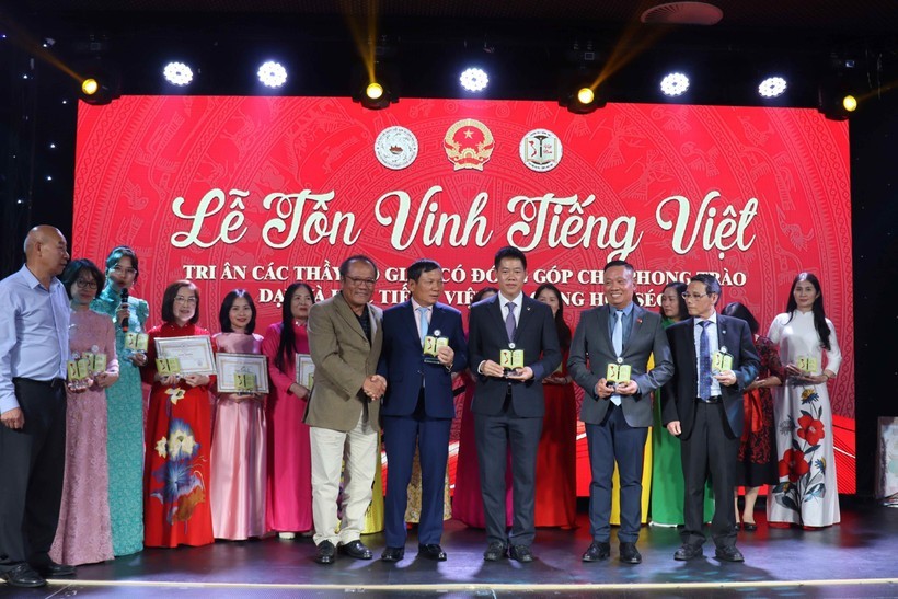 Vietnamese Language Resonates in the Czech Republic
