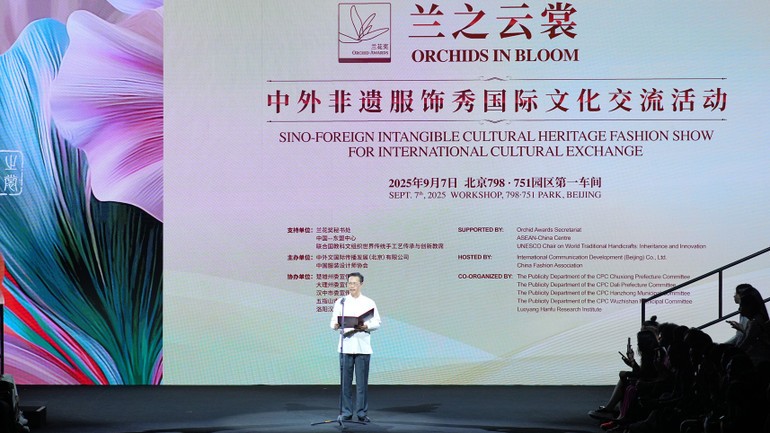Yu Yingfu, Deputy Director-General of the China Foreign Languages Publishing Administration, delivers the opening remarks. (Photo: Provided by the Organizing Committee)