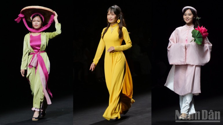 Performance of Vietnam’s traditional costumes. (Photo: People's Newspaper)