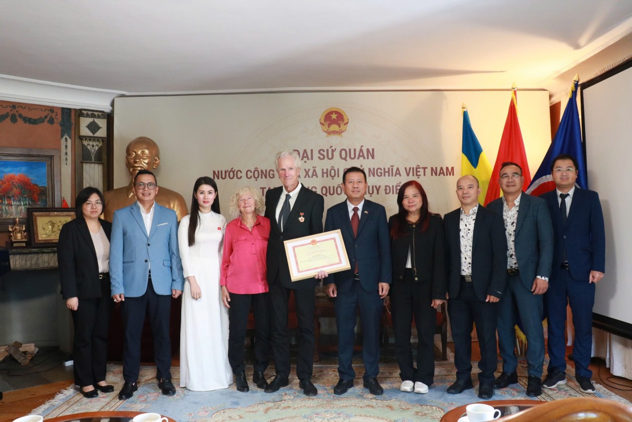 Swedish Director Bo Öhlén Promotes Vietnamese History and Culture