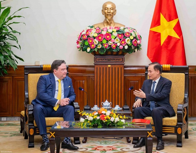 Ambassador Knapper: US Will Continue to Accompany Vietnam in Strategic Goals