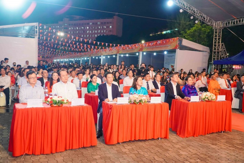Strengthening Vietnam-US Relations through the Friendship Festival in Can Tho