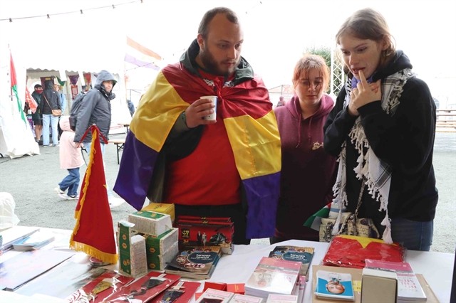 Belgium: Vietnamese Booth Leaves Strong Impression at ManiFiesta Festival 2025